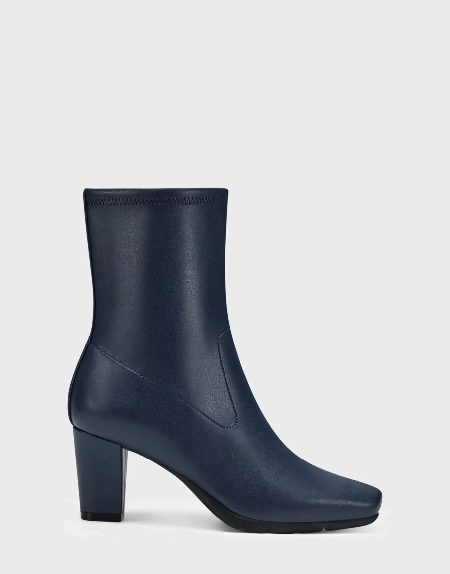 Aerosoles Women'S Ankle Boot In Navy Online