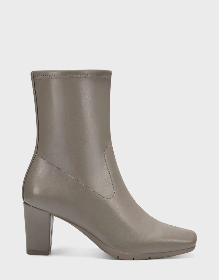 Aerosoles Women'S Ankle Boot In Taupe Wholesale